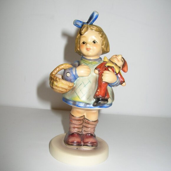 M I Hummel Figurine "WHAT NOW" HUM#422 TMK6 5.5"Tall  Ex Special Ed - Picture 1 of 6